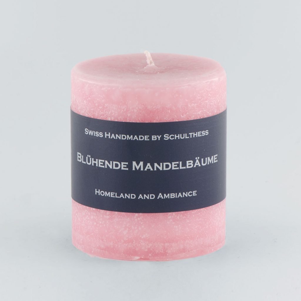 Blühende Mandelbäume